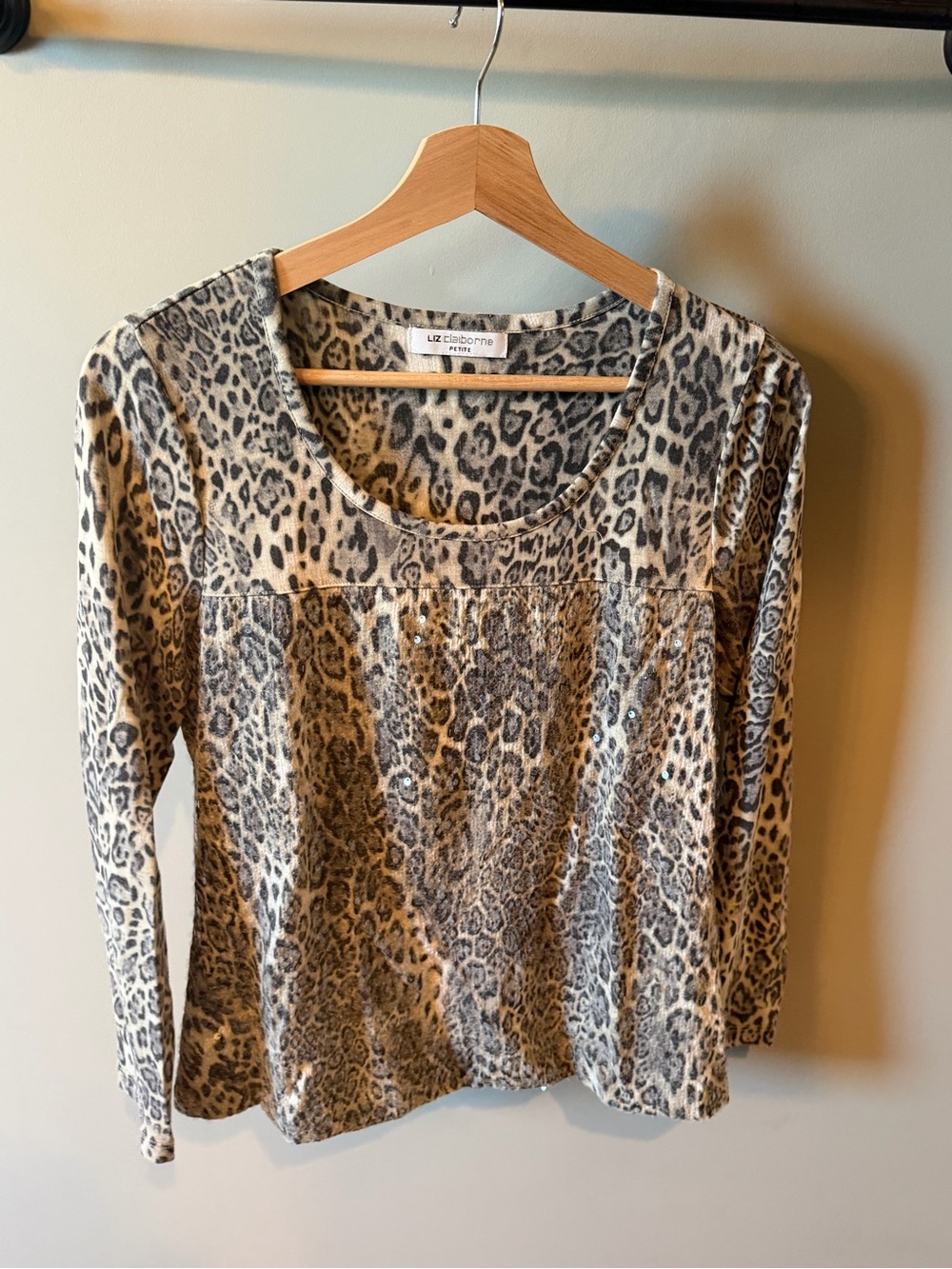Liz Claiborne Women's Leopard Print Long Sleeve Top in Beige and Brown